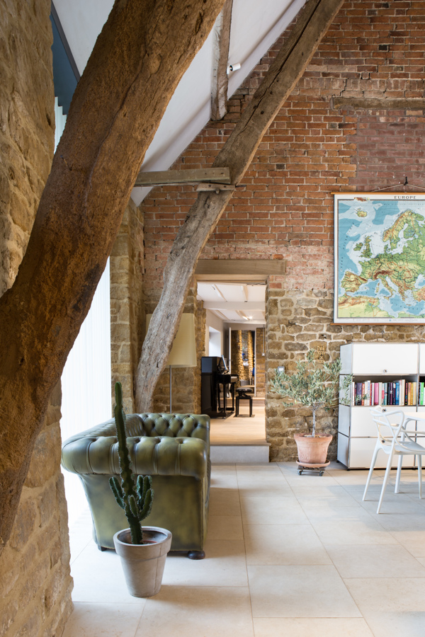 Beautiful rustic barn conversion oxfordshire