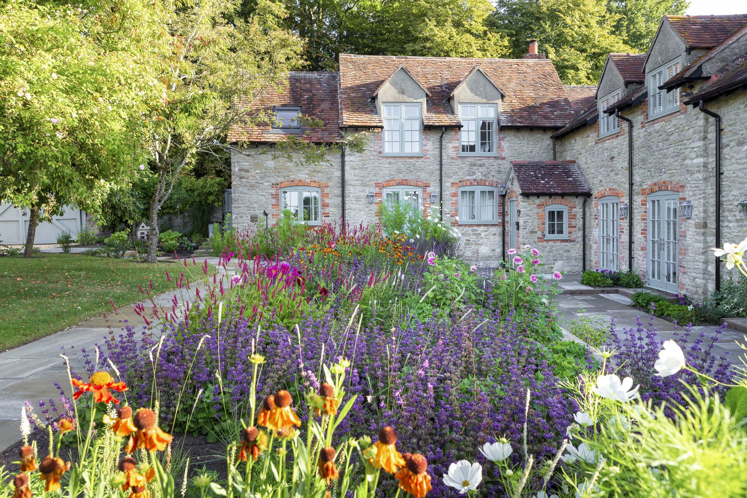 Vibrant cottage garden design