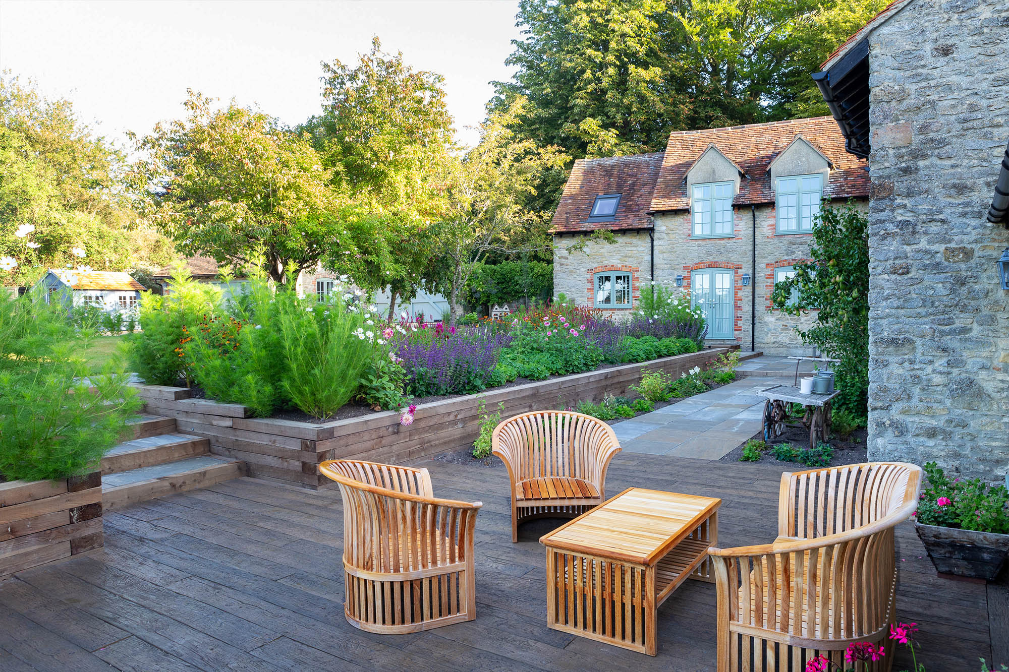 Beautiful country cottage garden design