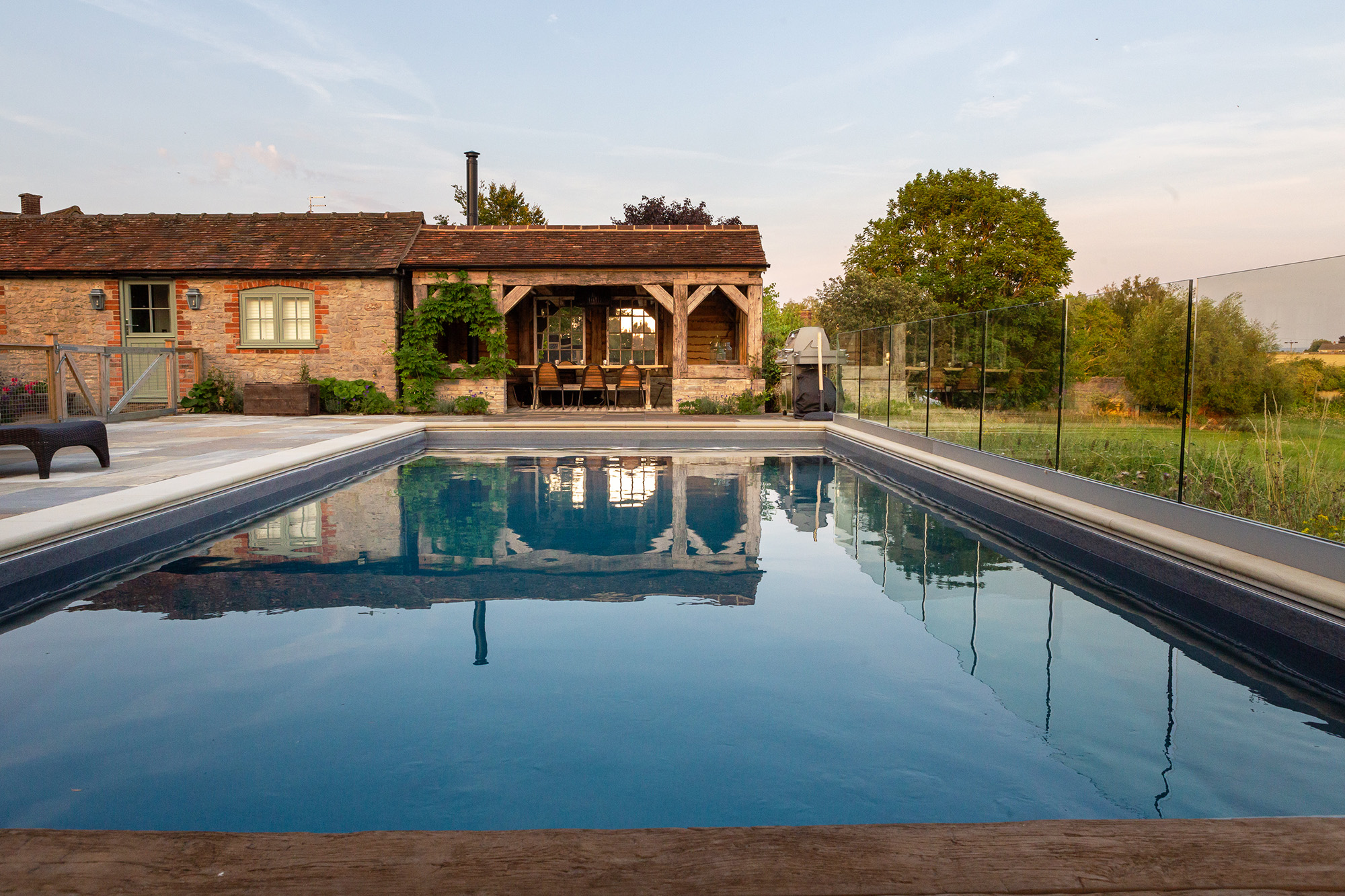 Outdoor pool luxury cottage landscaping country holiday home