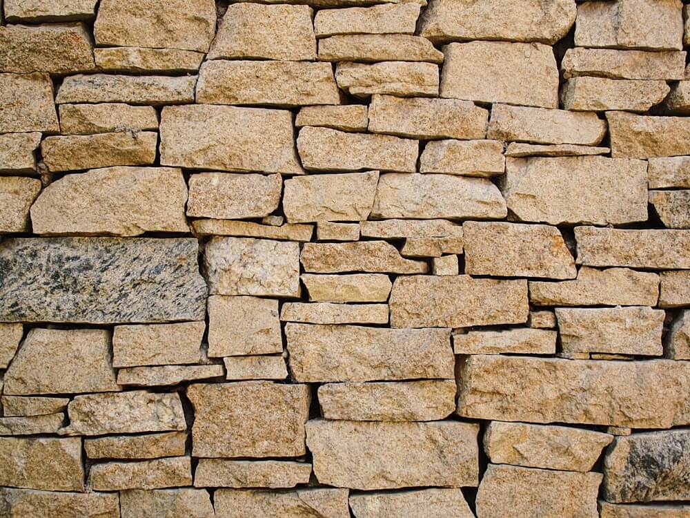 Cotswolds brick materials