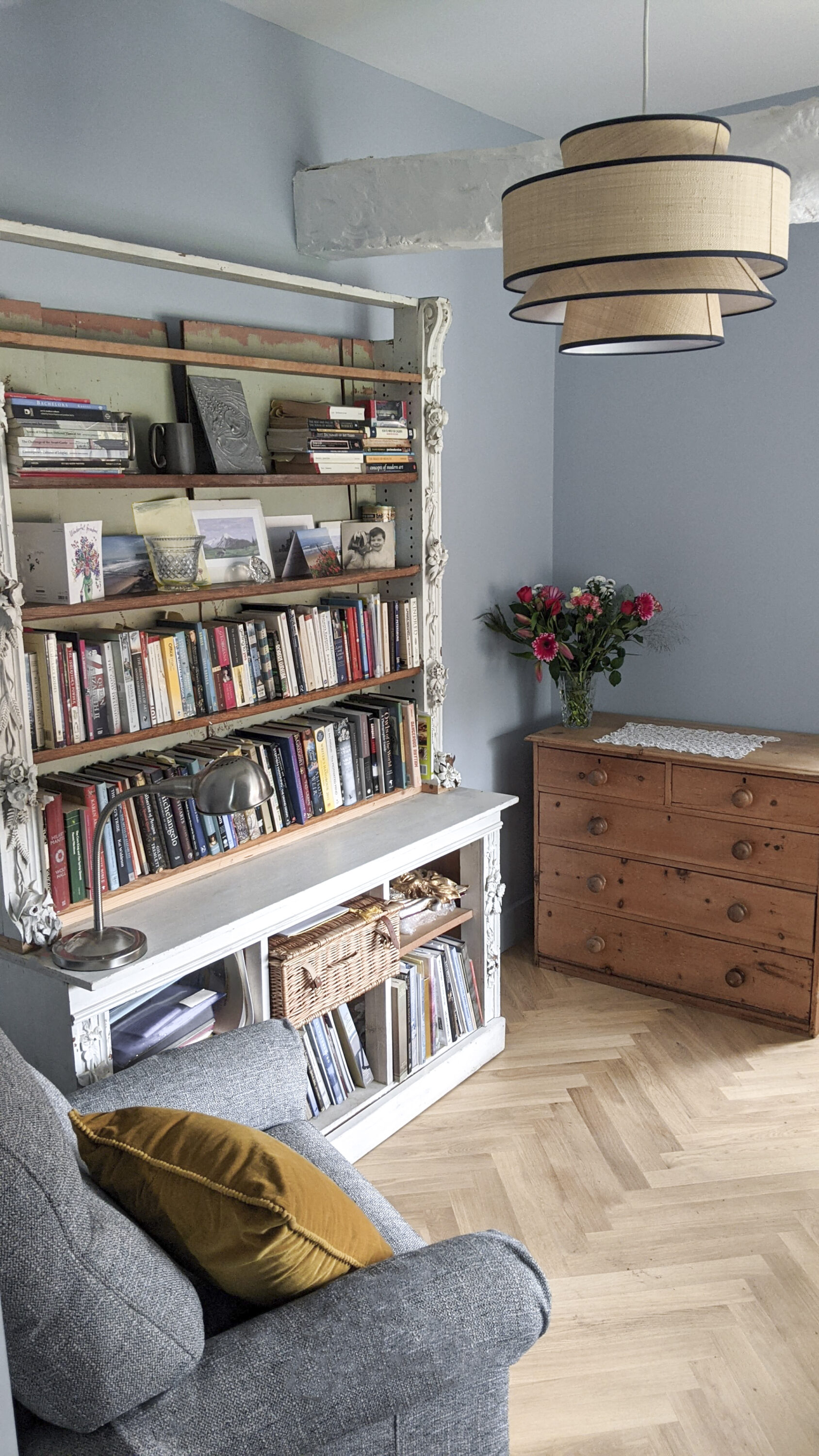 Compact living room annexe interior design