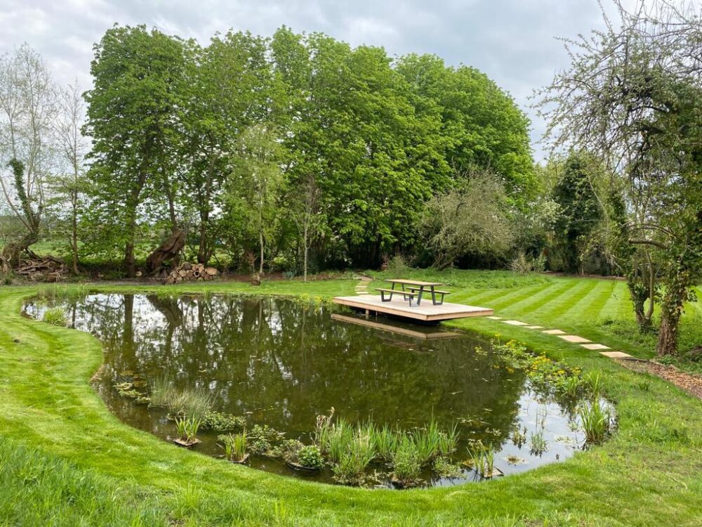 Sustainable wildlife garden design in Oxfordshire