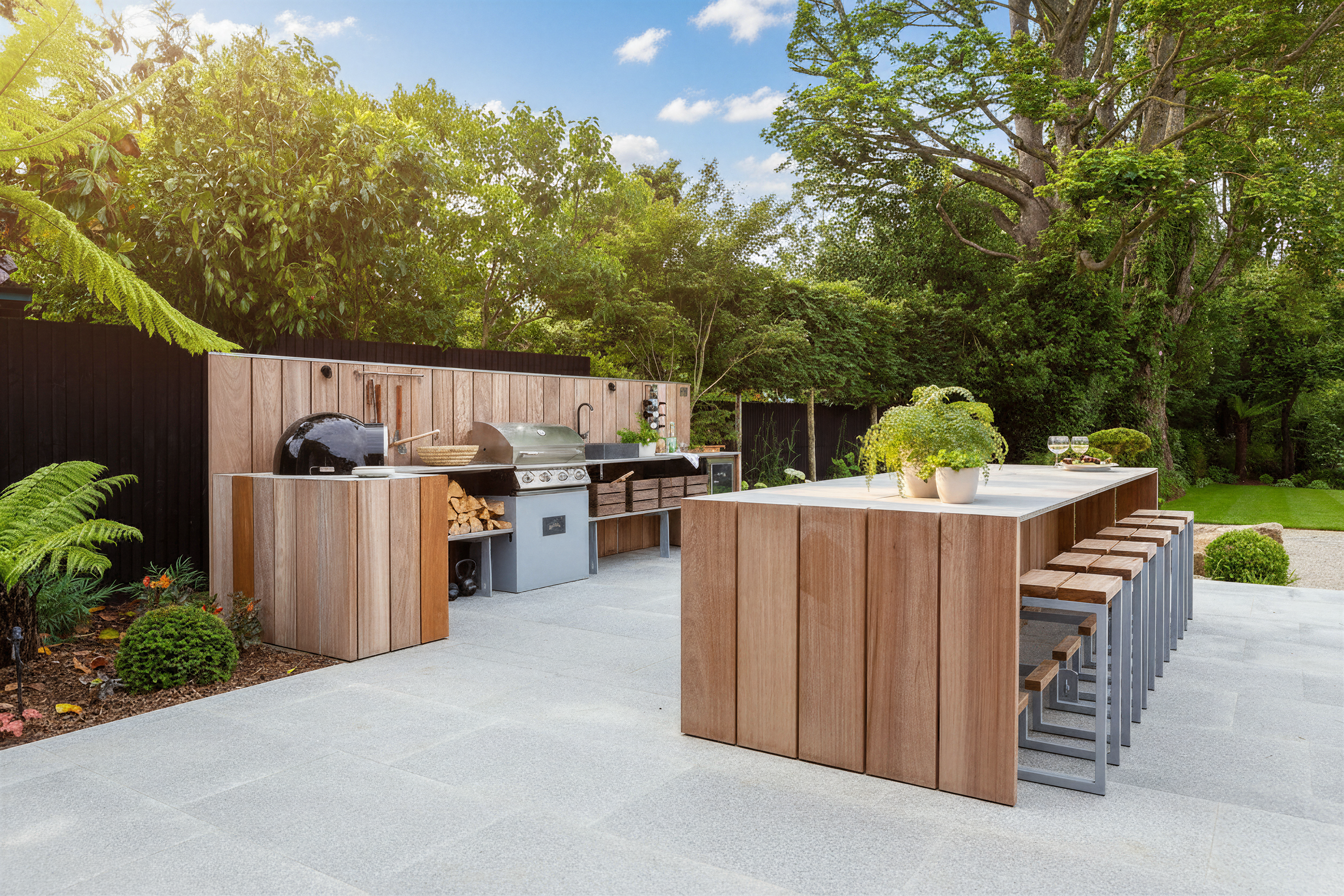 Luxury outdoor al fresco dining space